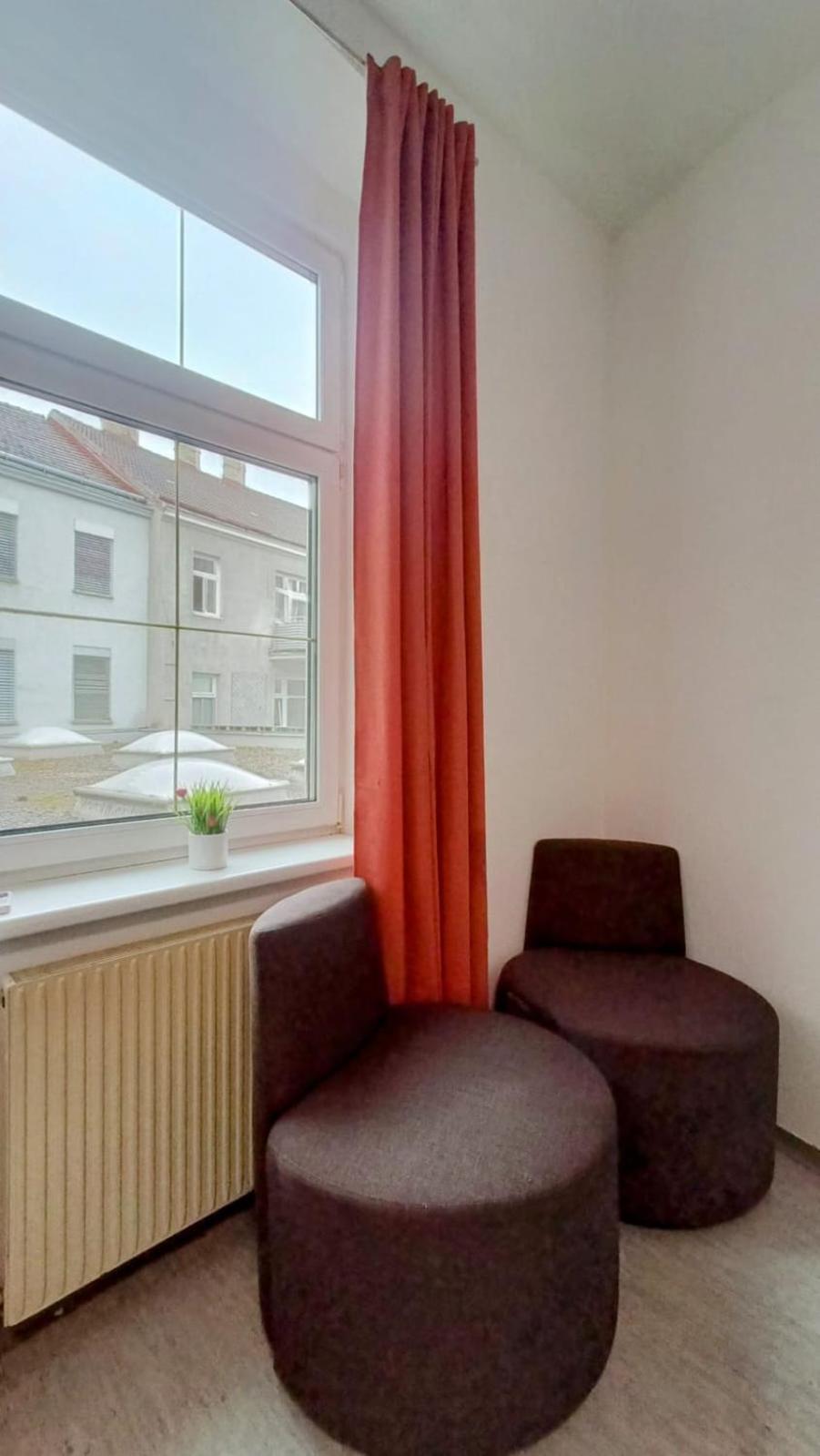 Near Schoenbrunn - Economy Rooms In Shared Apartment At Meidling Train Station 비엔나 외부 사진