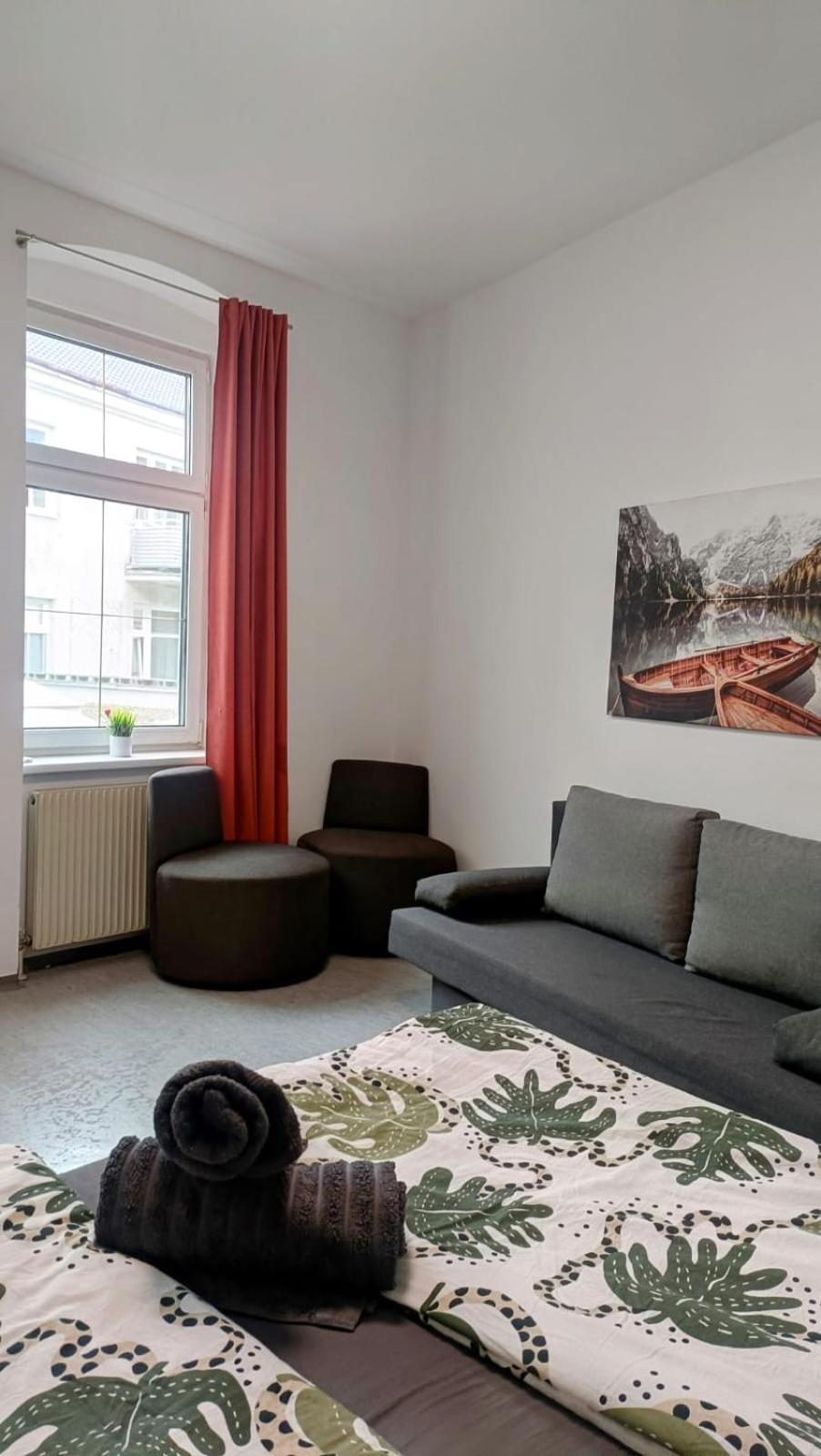 Near Schoenbrunn - Economy Rooms In Shared Apartment At Meidling Train Station 비엔나 외부 사진