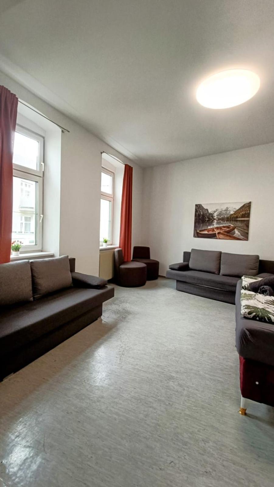 Near Schoenbrunn - Economy Rooms In Shared Apartment At Meidling Train Station 비엔나 외부 사진