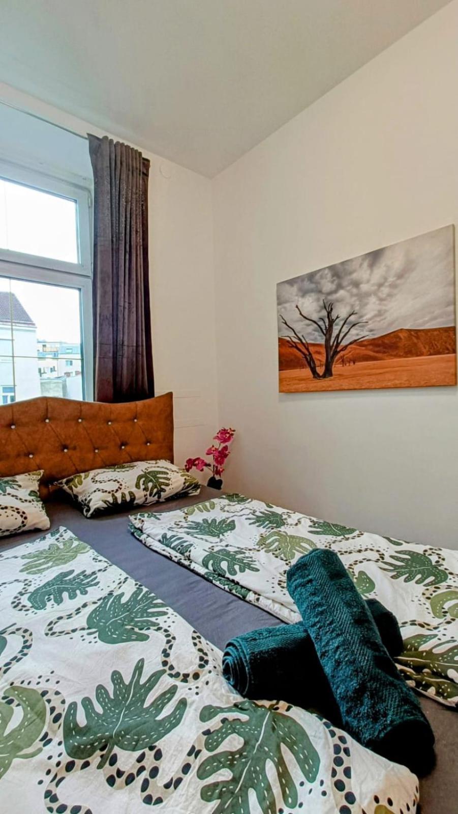 Near Schoenbrunn - Economy Rooms In Shared Apartment At Meidling Train Station 비엔나 외부 사진