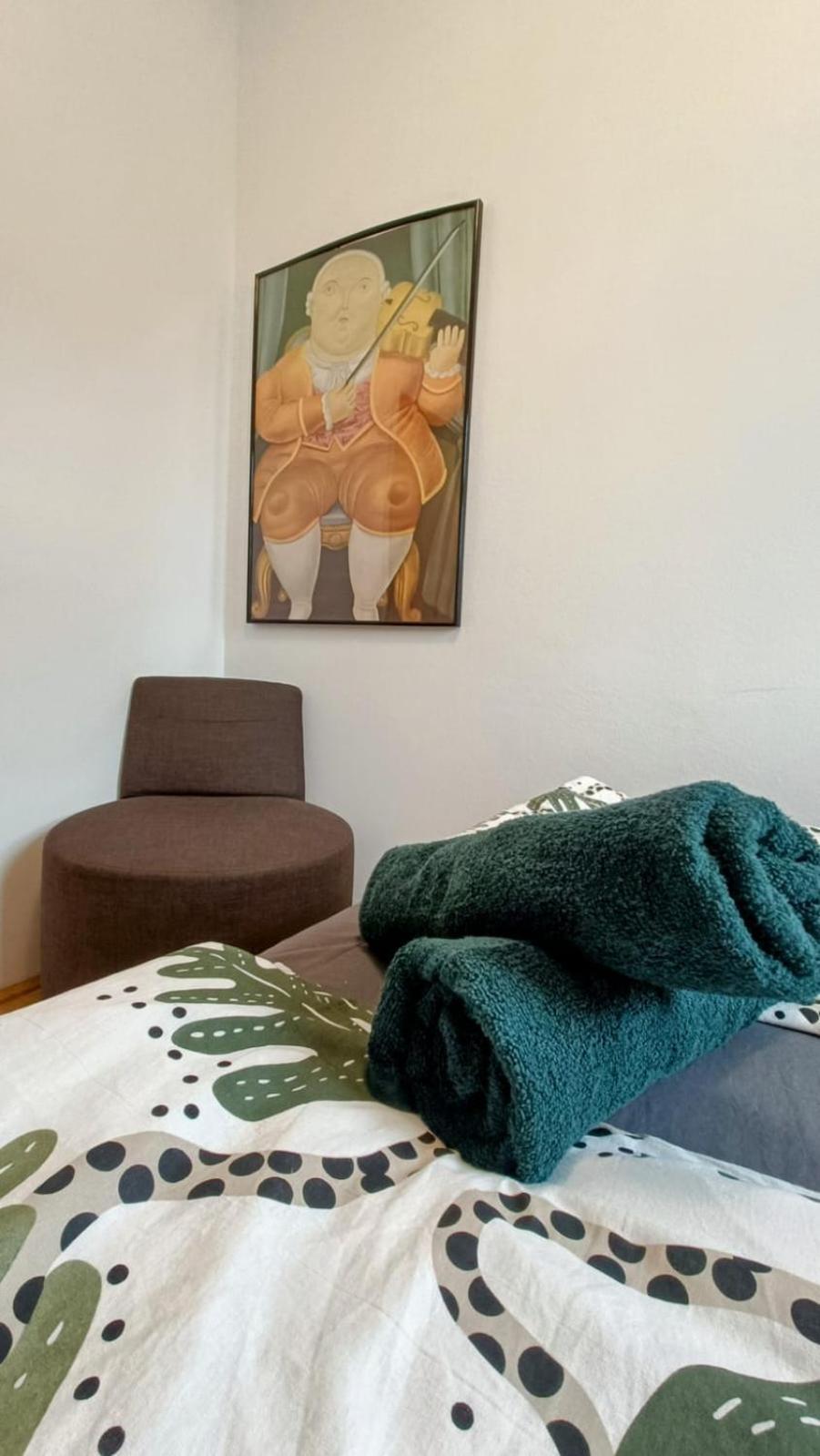 Near Schoenbrunn - Economy Rooms In Shared Apartment At Meidling Train Station 비엔나 외부 사진